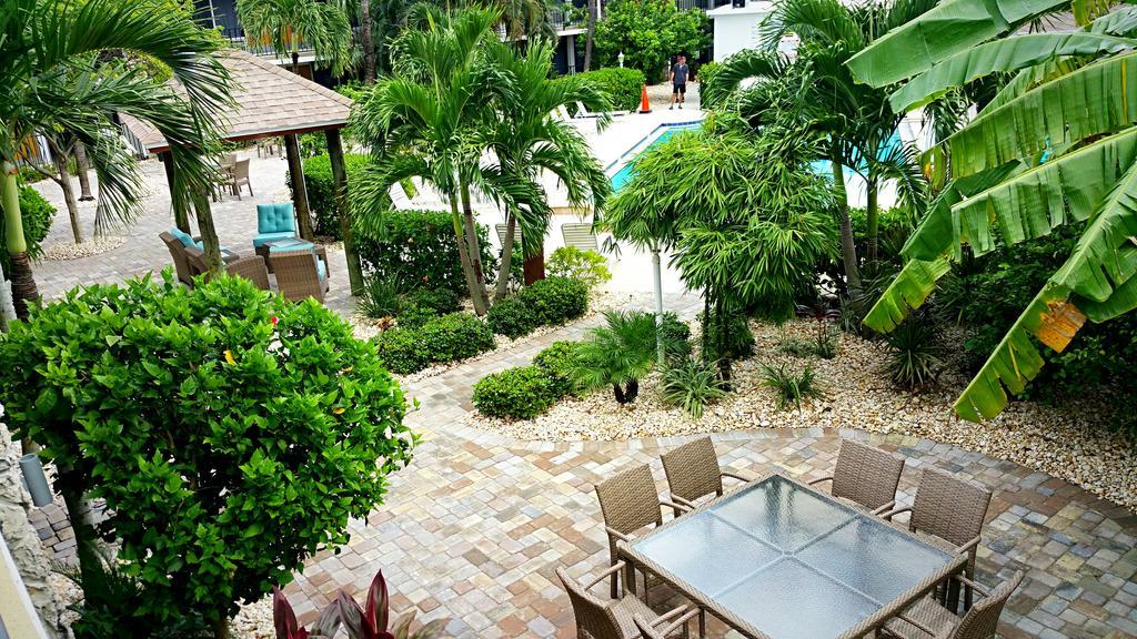 Dolphin Key - Cape Coral