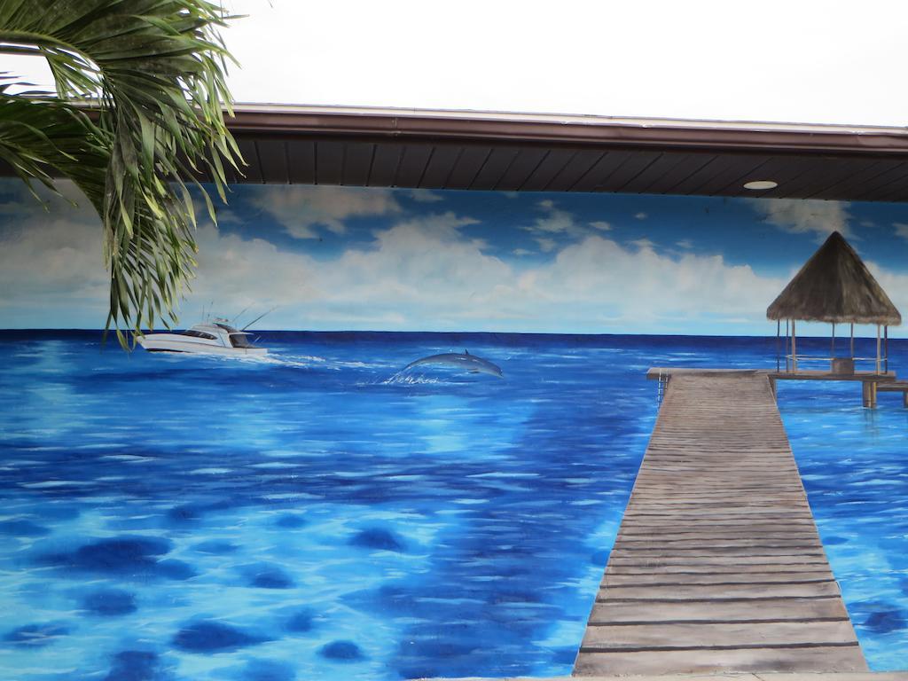 Dolphin Key - Cape Coral