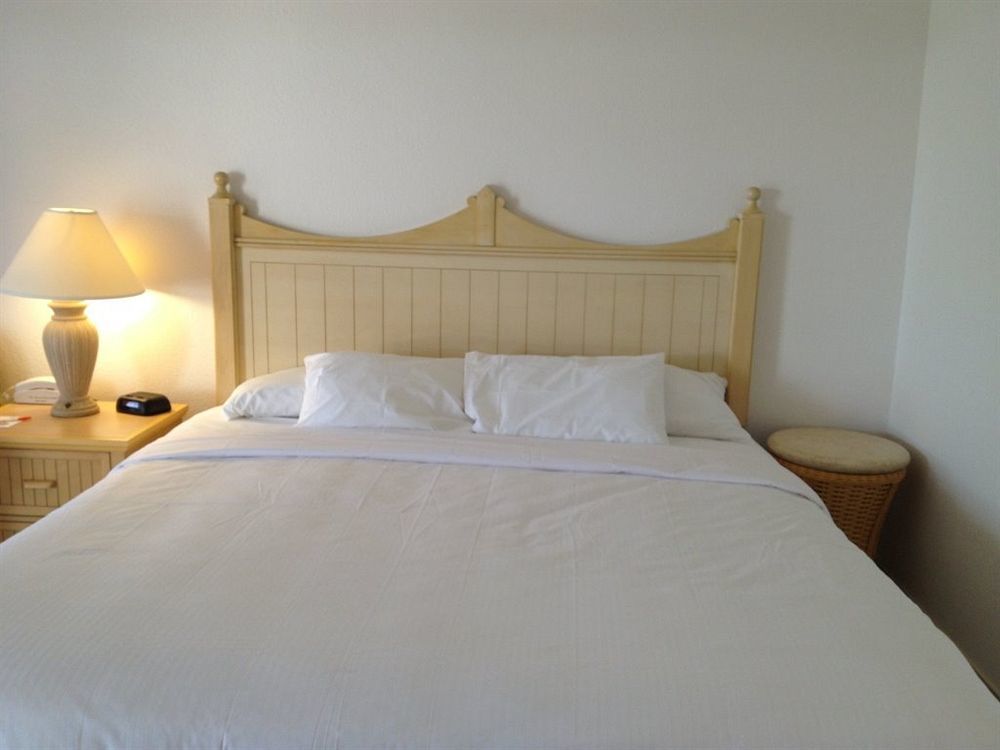 Dolphin Key - 3* Cape Coral