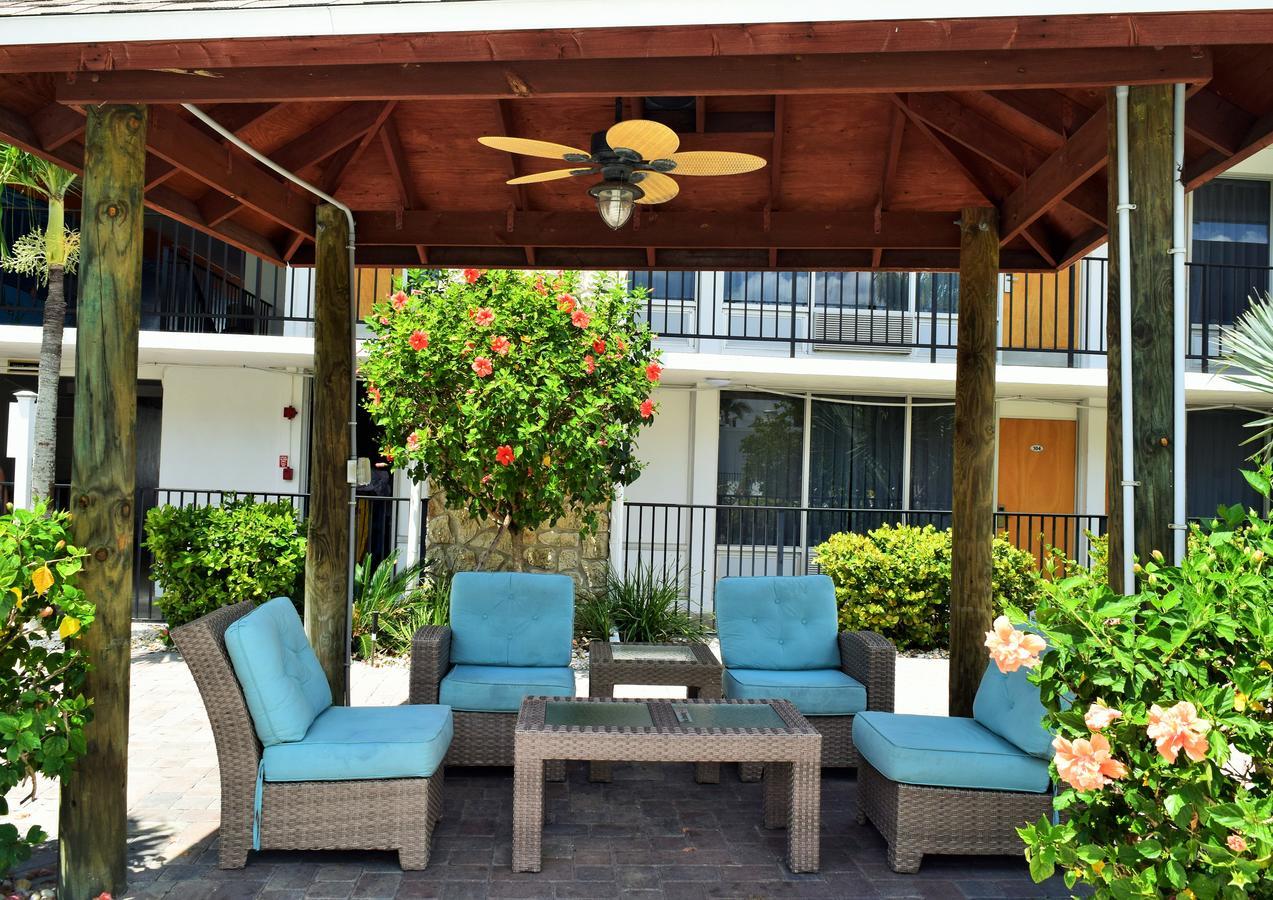 Resort Dolphin Key - Cape Coral